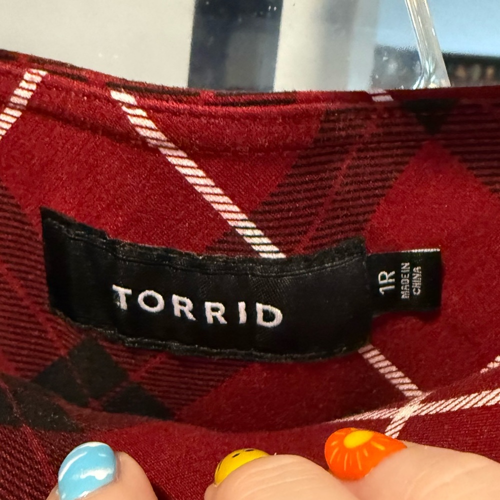 Torrid Crop Ponte Stretch Pixie Pants Red Plaid, … - image 4